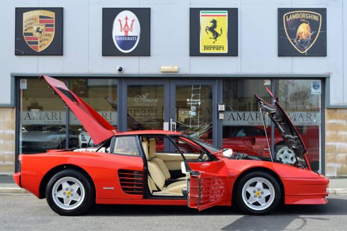 FERRARI Testarossa
