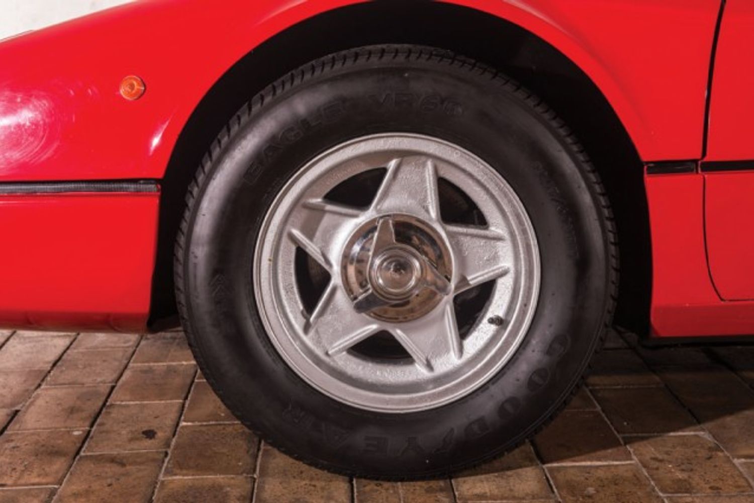 FERRARI 365 GT4 Berlinetta Boxer