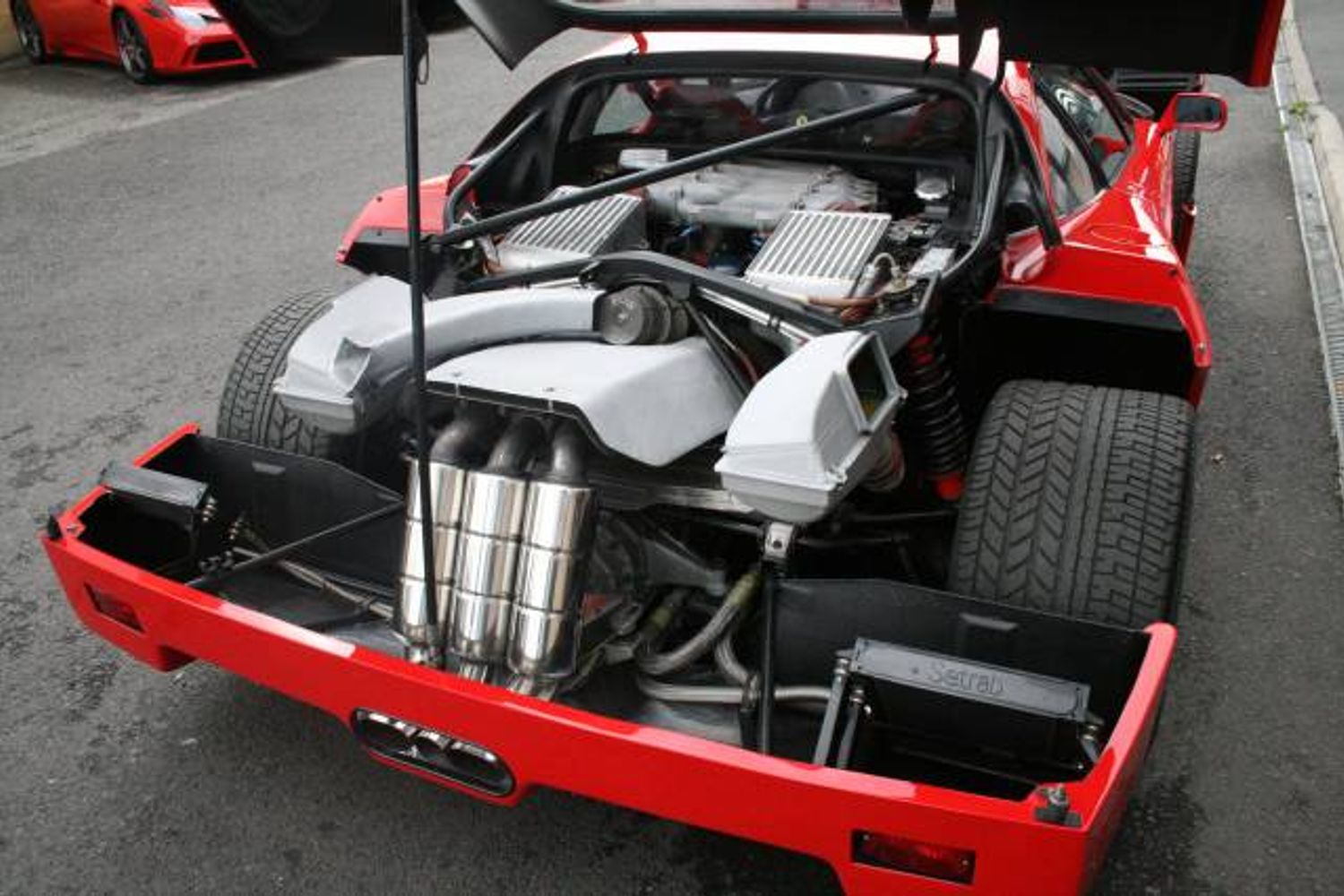 FERRARI F40 COUPE 2dr
