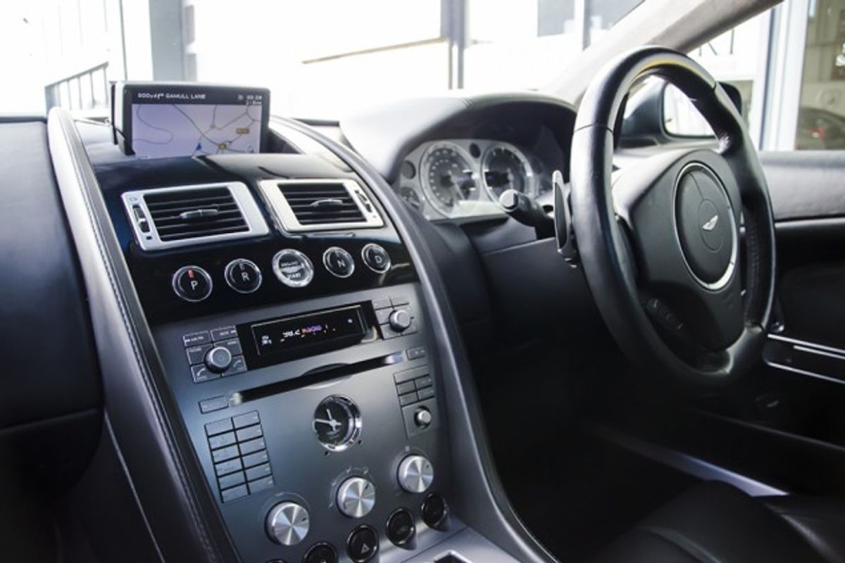 ASTON MARTIN DB9 COUPE V12 Touchtronic Auto