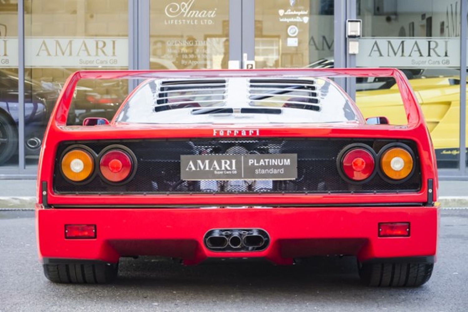 FERRARI F40 COUPE 2dr