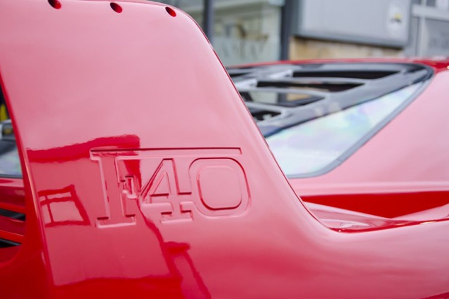 FERRARI F40 COUPE 2dr