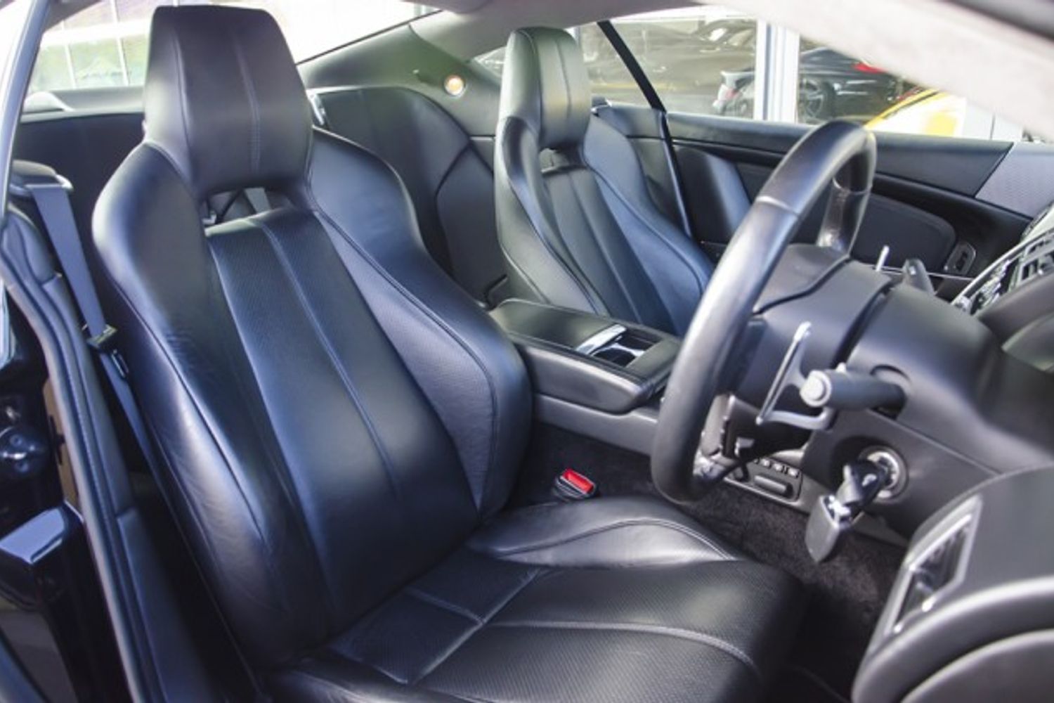ASTON MARTIN DB9 COUPE V12 Touchtronic Auto