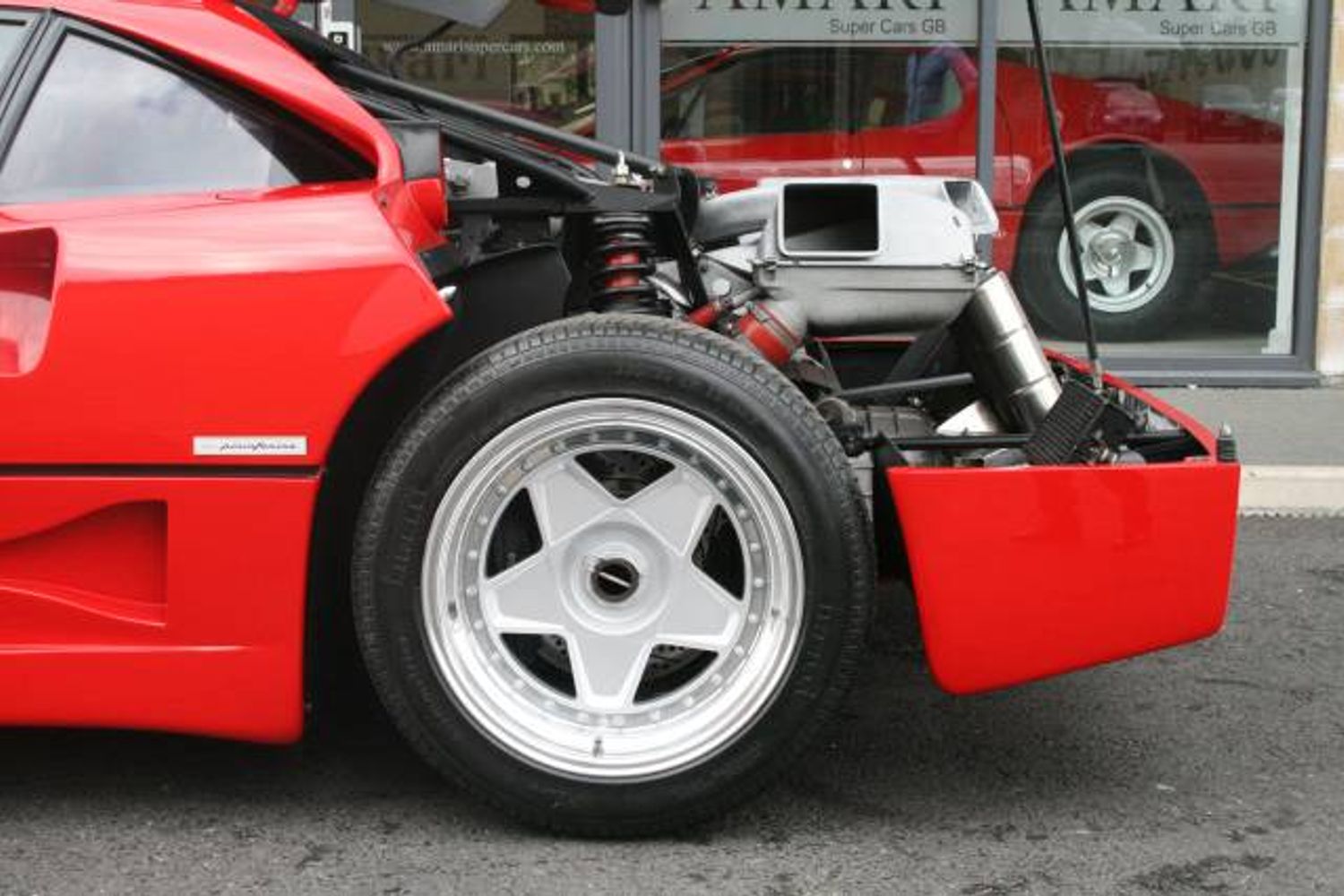 FERRARI F40 COUPE 2dr