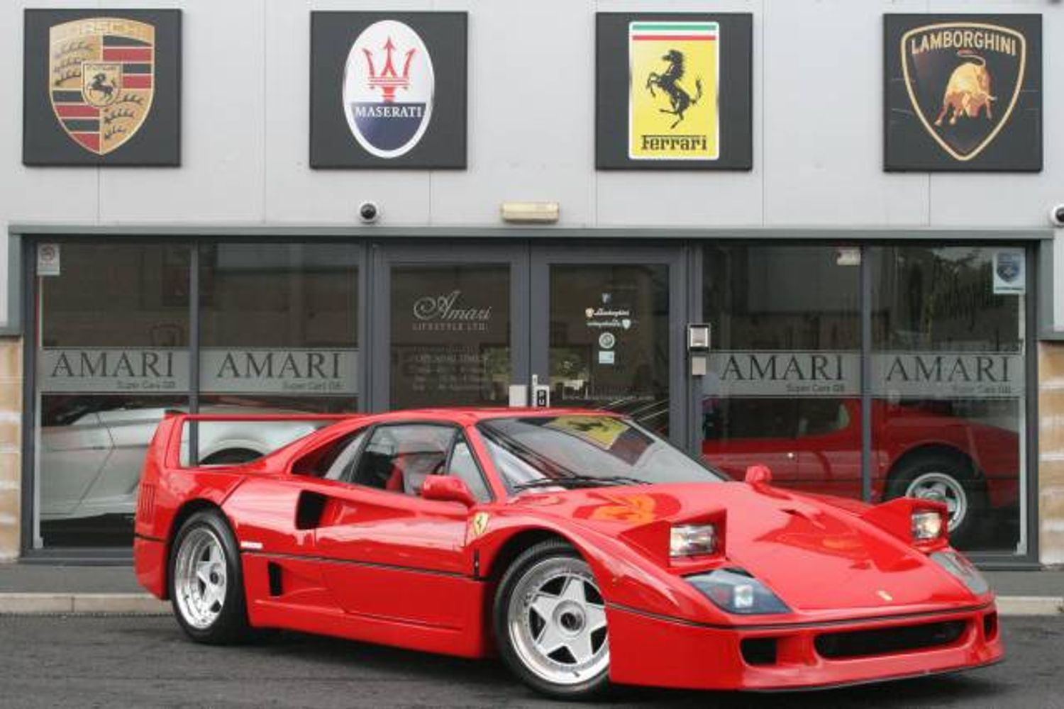 FERRARI F40 COUPE 2dr