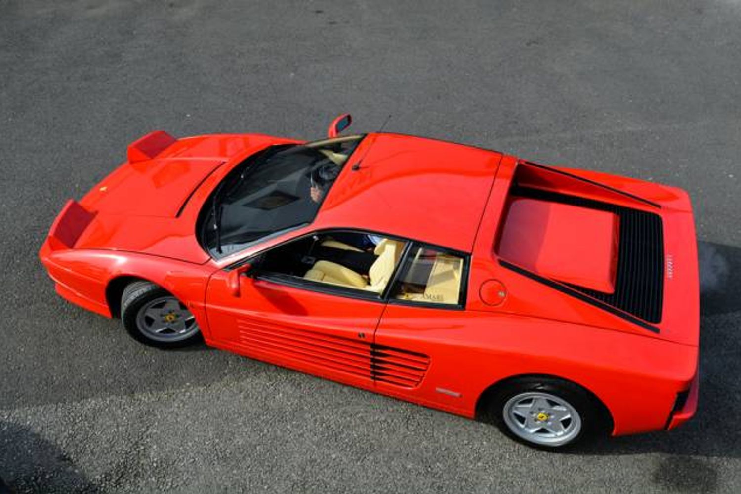 FERRARI Testarossa