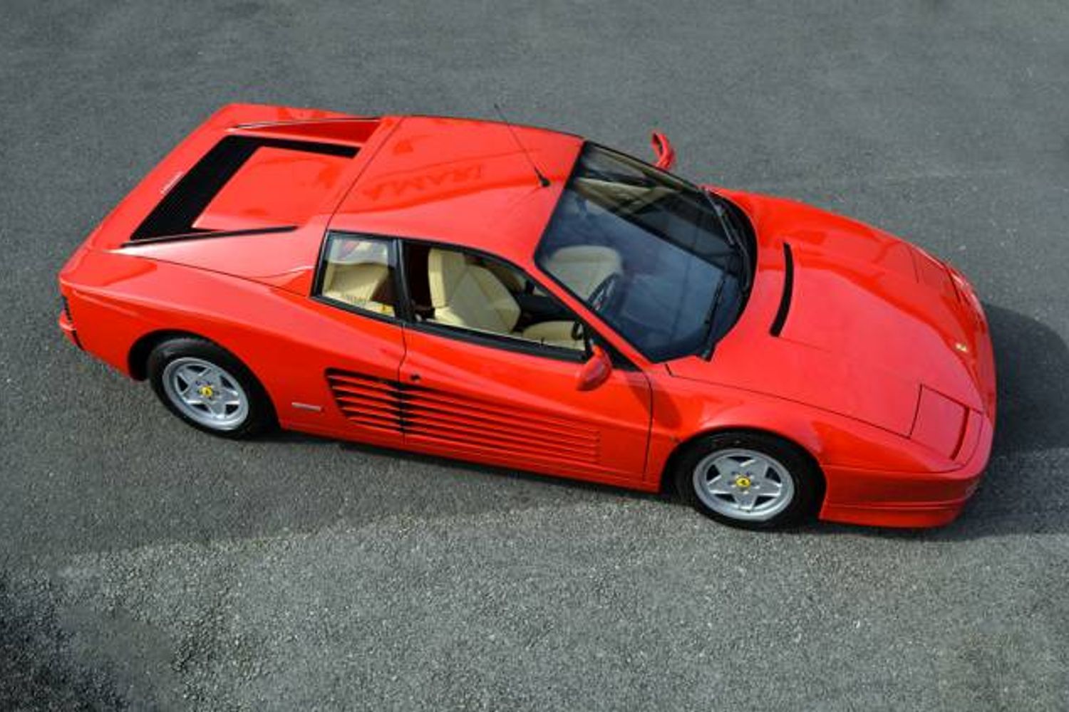 FERRARI Testarossa