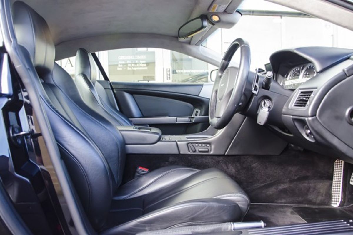 ASTON MARTIN DB9 COUPE V12 Touchtronic Auto