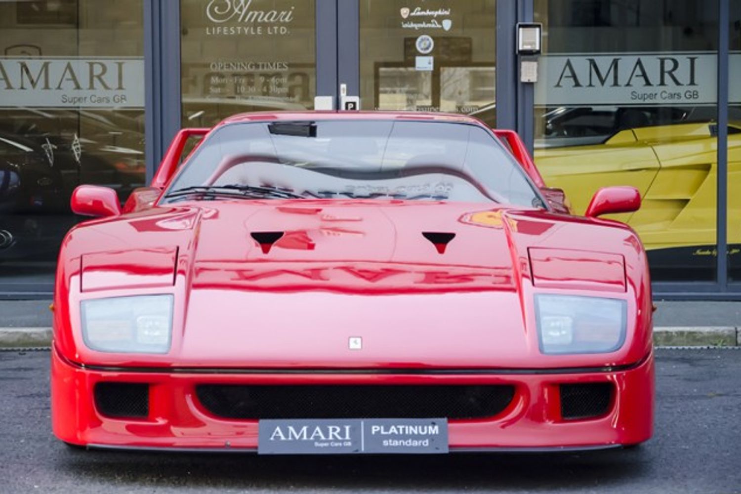 FERRARI F40 COUPE 2dr