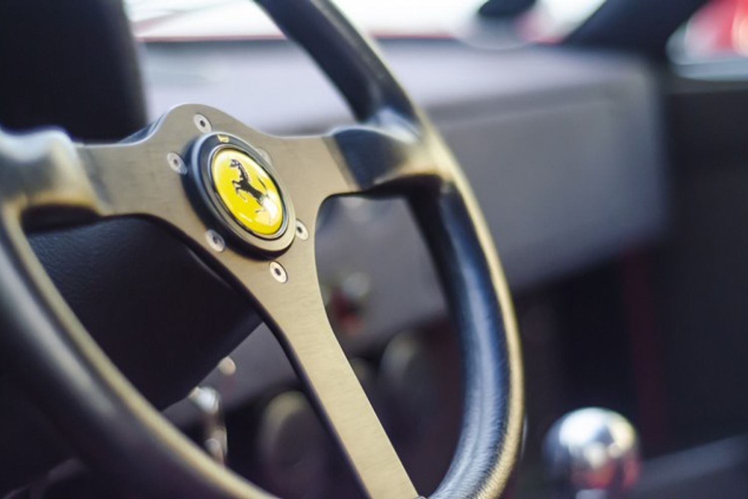 FERRARI F40 COUPE 2dr