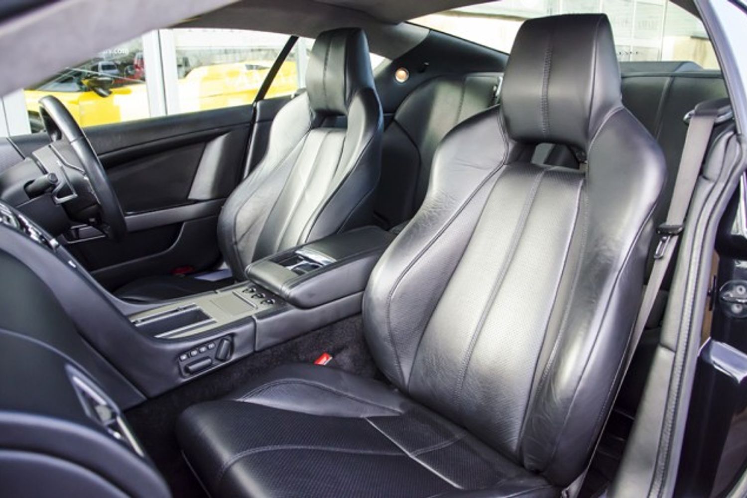ASTON MARTIN DB9 COUPE V12 Touchtronic Auto