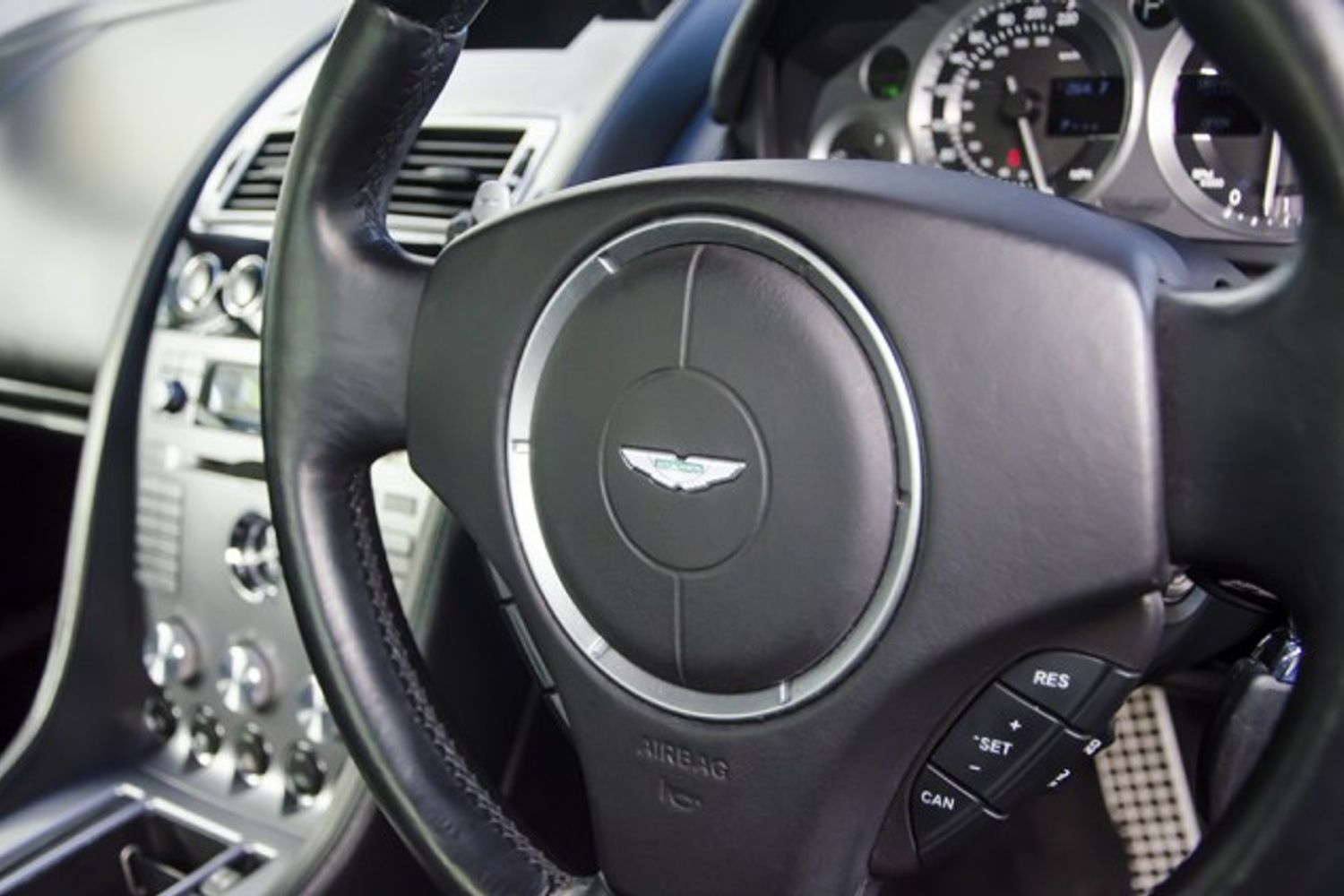 ASTON MARTIN DB9 COUPE V12 Touchtronic Auto