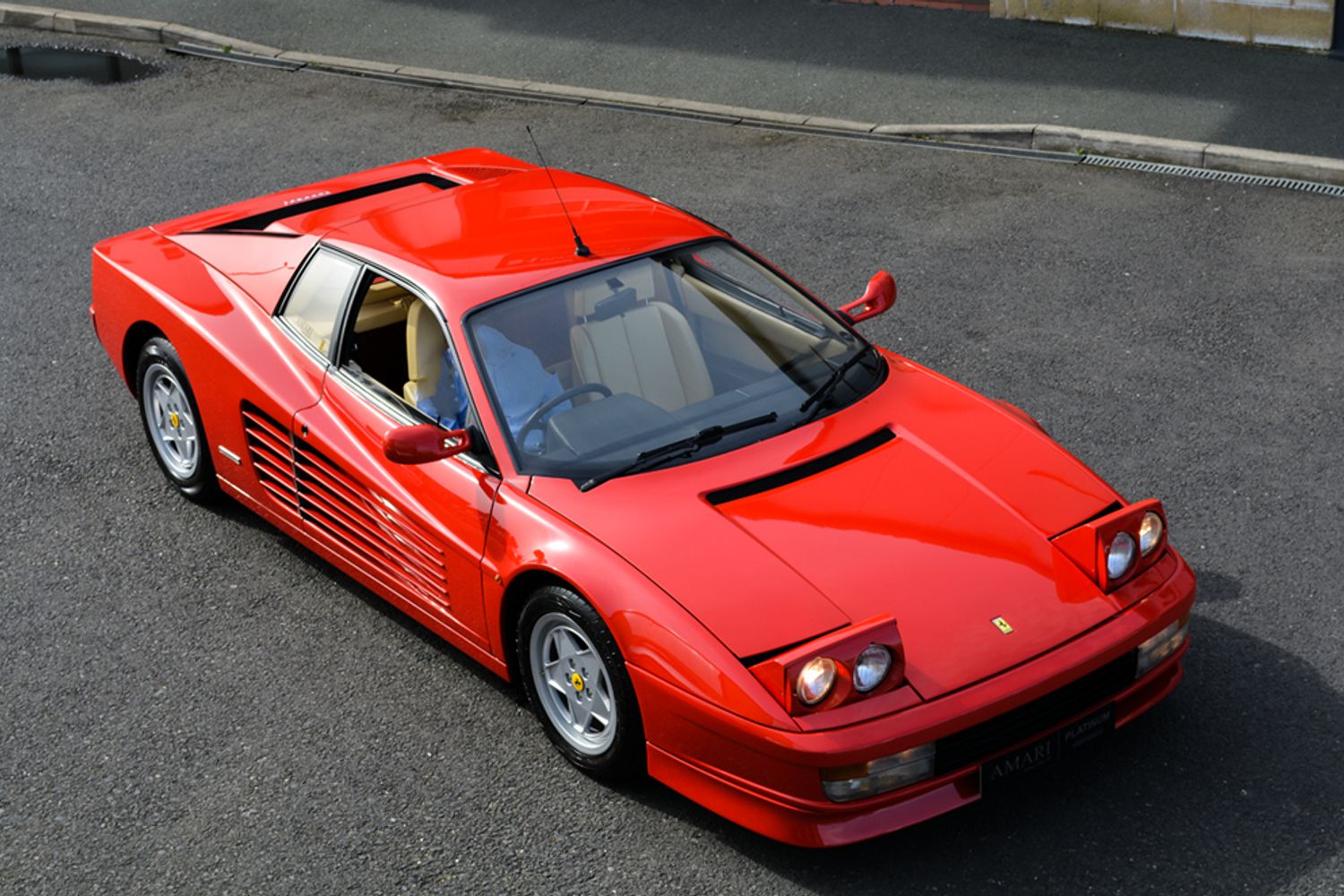 FERRARI Testarossa