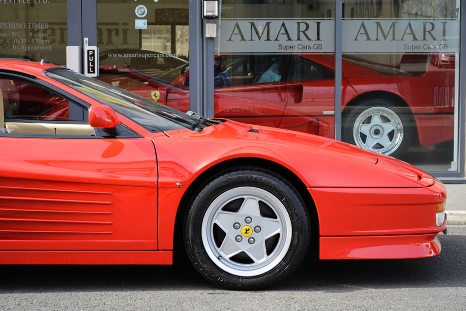FERRARI Testarossa