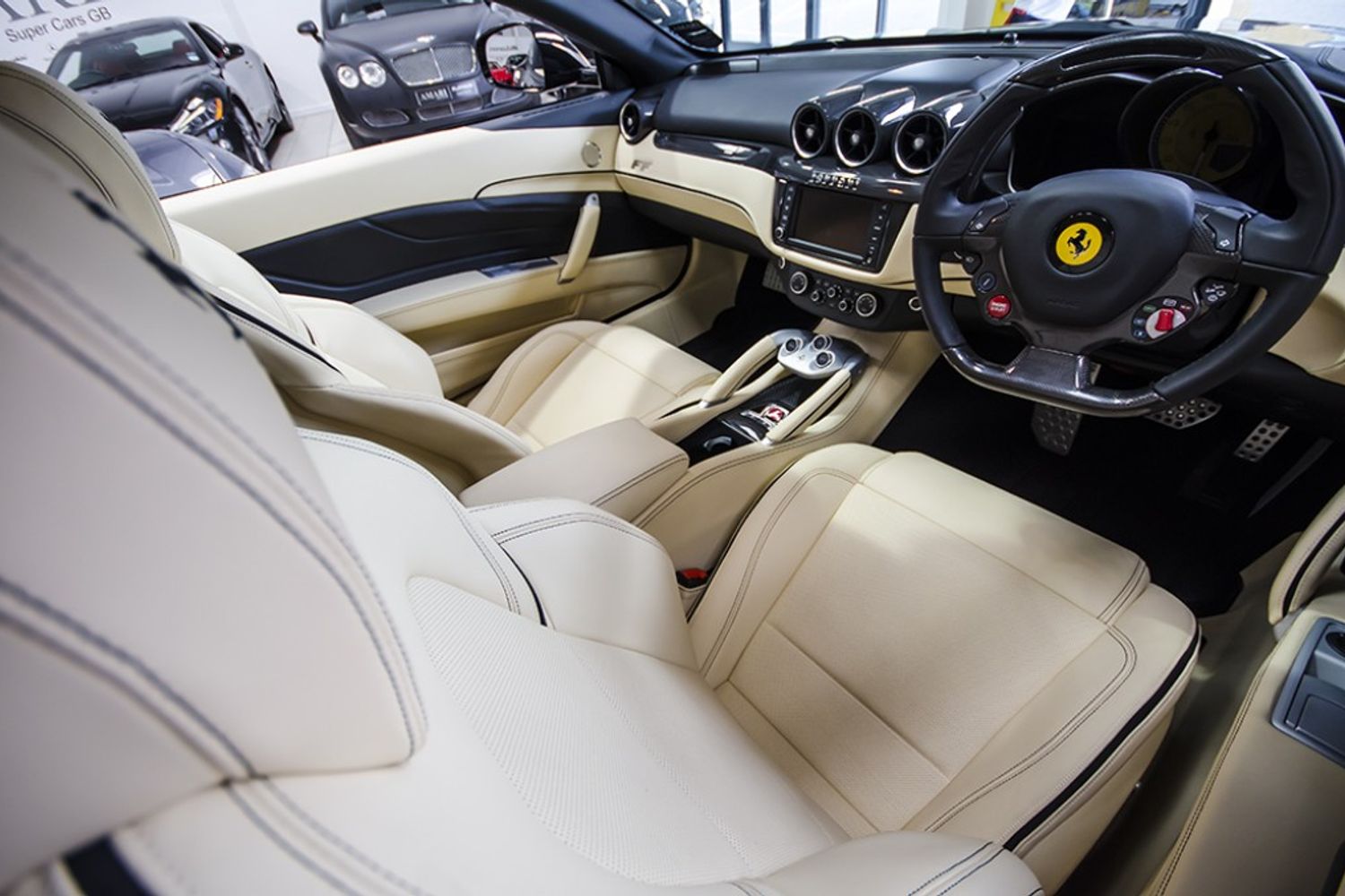 FERRARI FF COUPE 2dr Auto