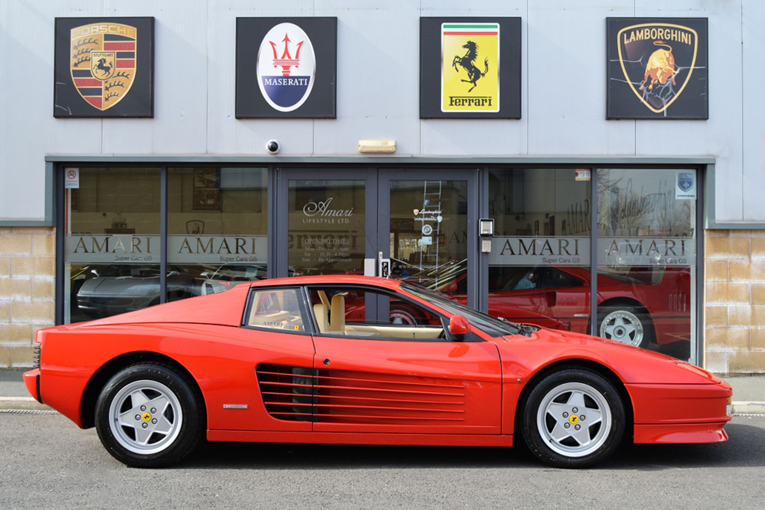 FERRARI Testarossa