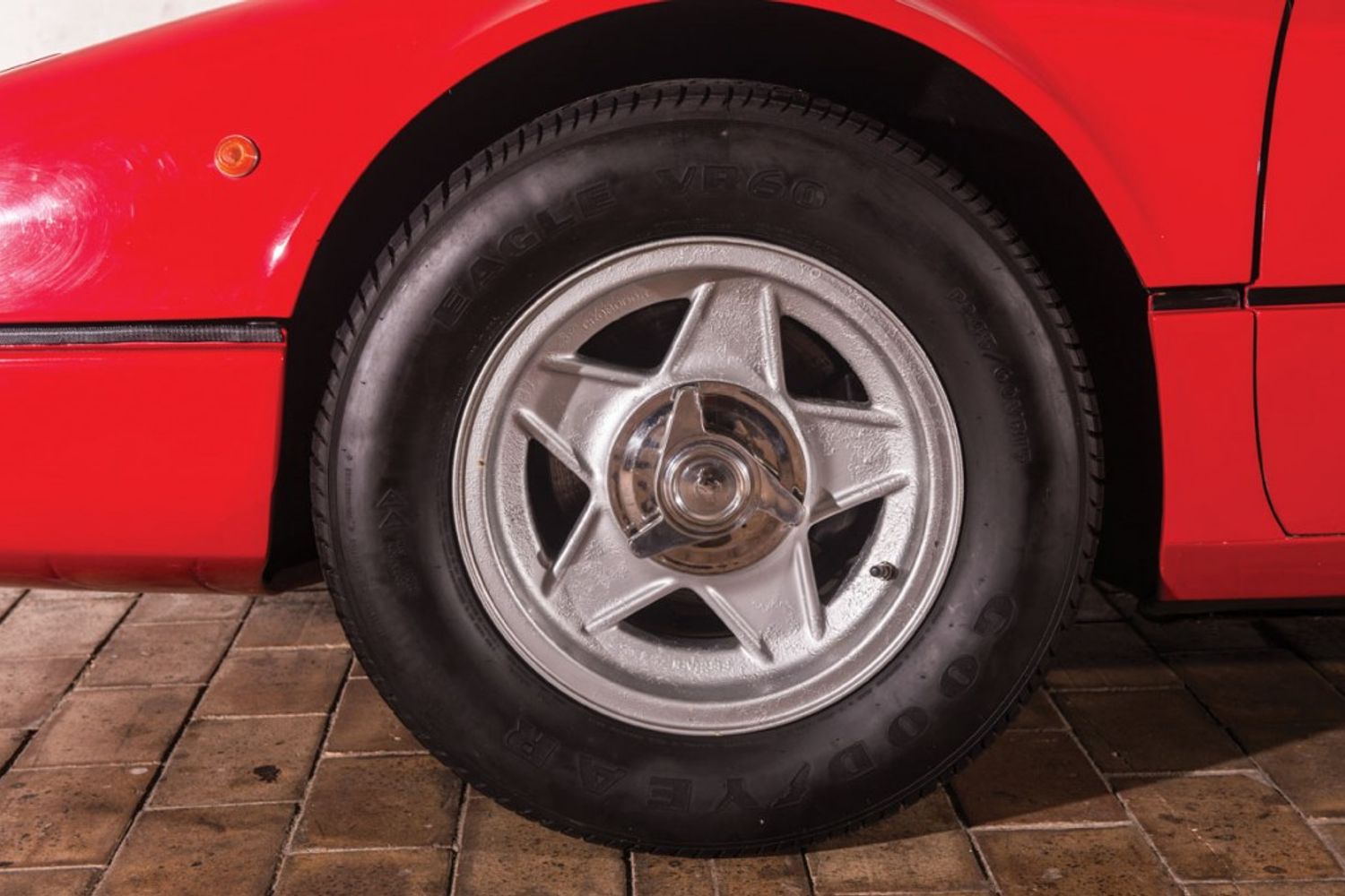 FERRARI 365 GT4 Berlinetta Boxer