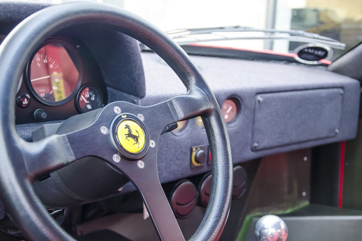 FERRARI F40 COUPE 2dr