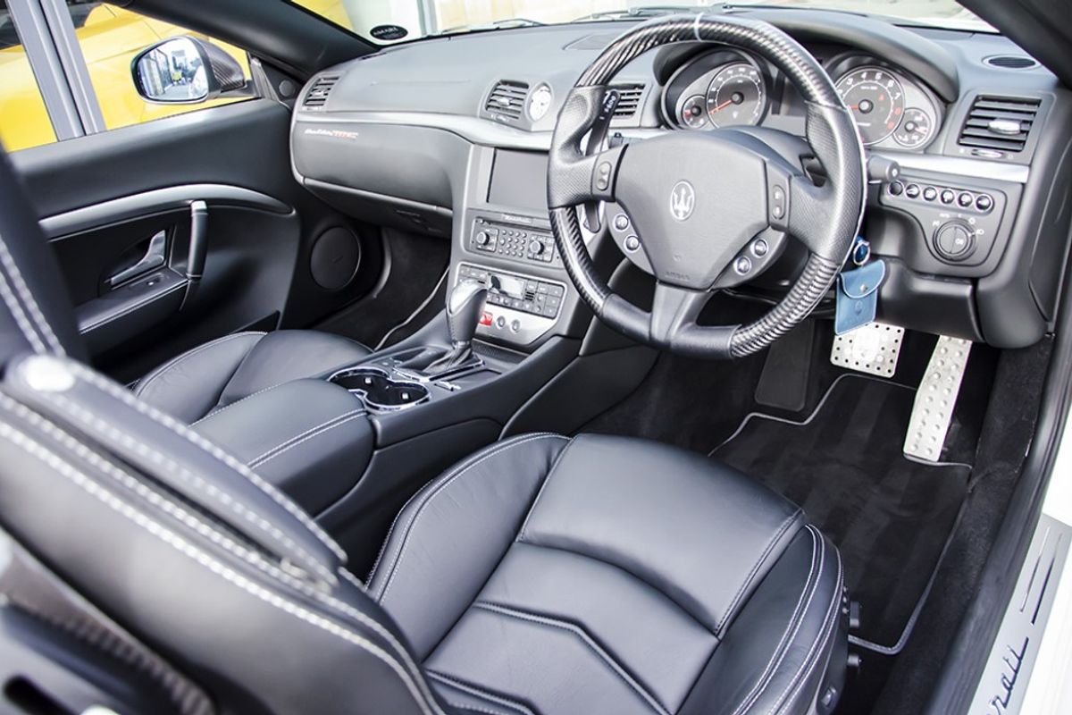 MASERATI GRANCABRIO CONVERTIBLE V8 MC MC Shift