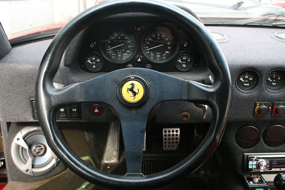 FERRARI F40 COUPE 2dr