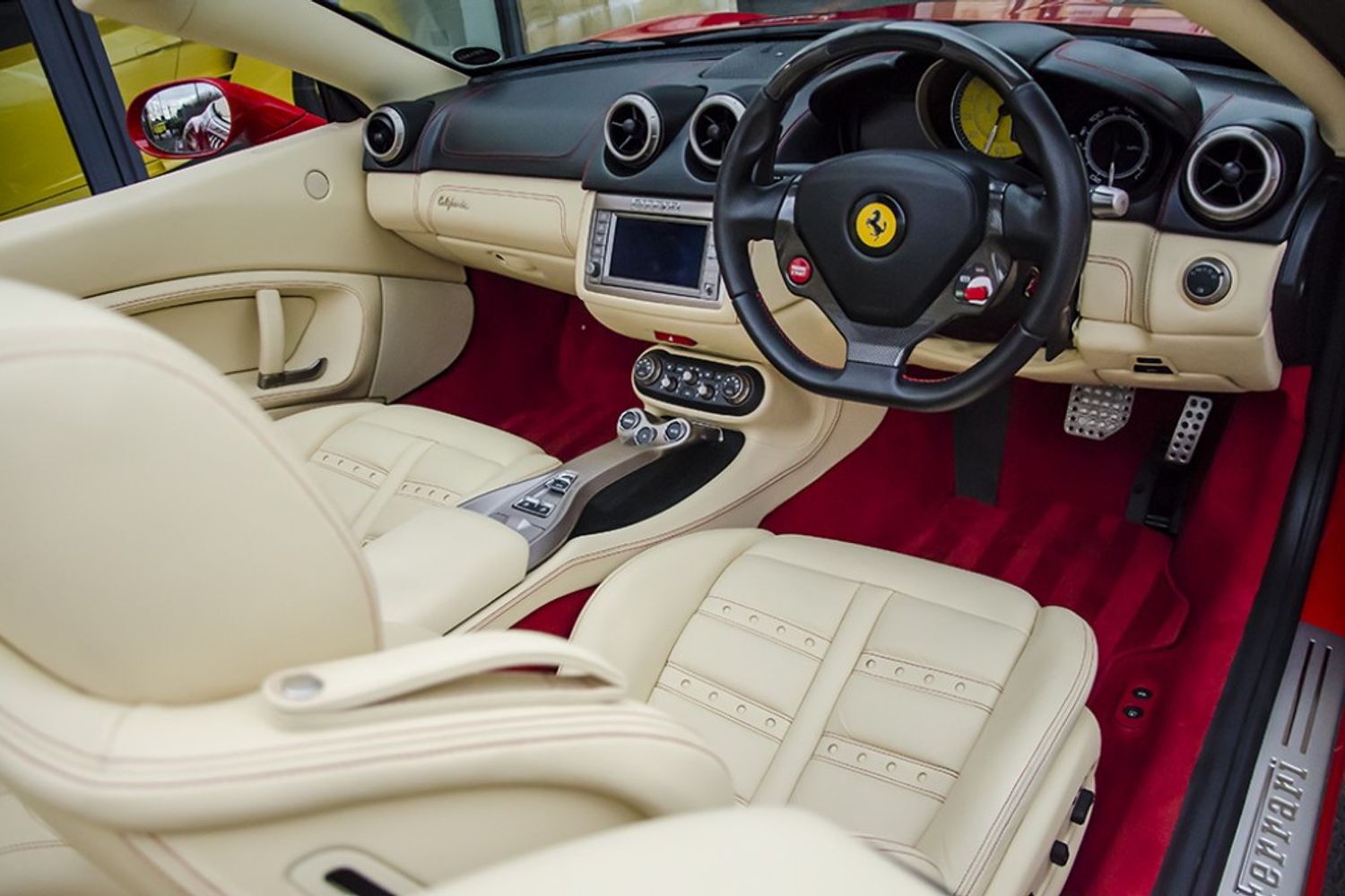 FERRARI CALIFORNIA CONVERTIBLE 2+ F1