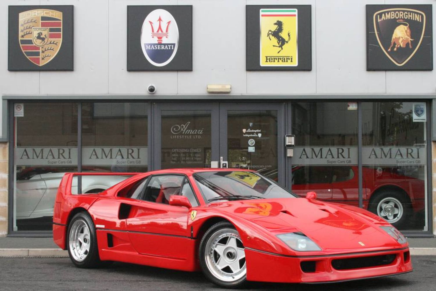 FERRARI F40 COUPE 2dr