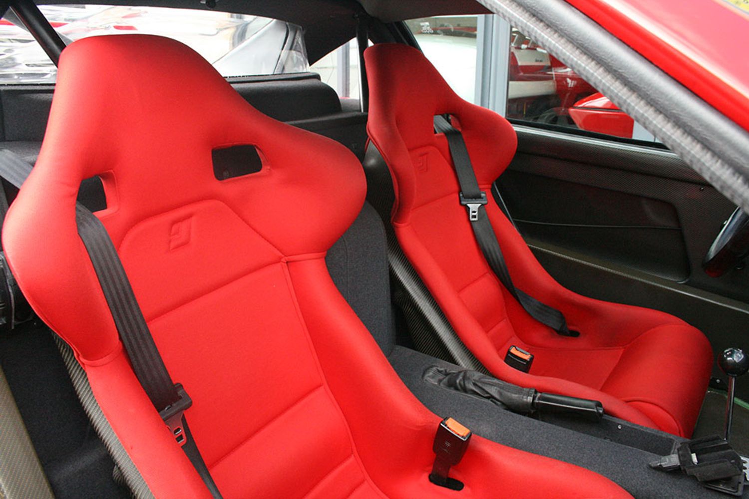FERRARI F40 COUPE 2dr
