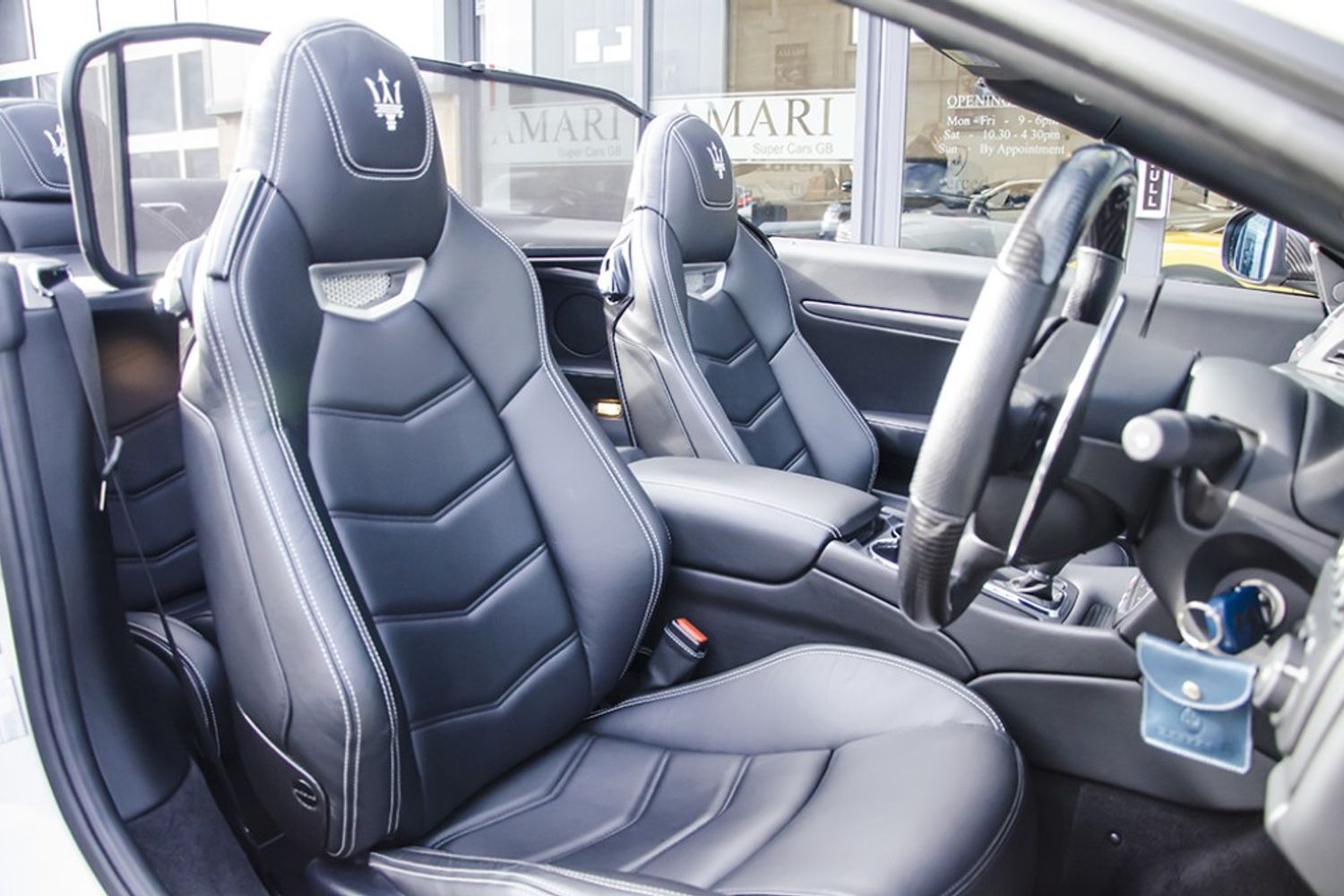 MASERATI GRANCABRIO CONVERTIBLE V8 MC MC Shift