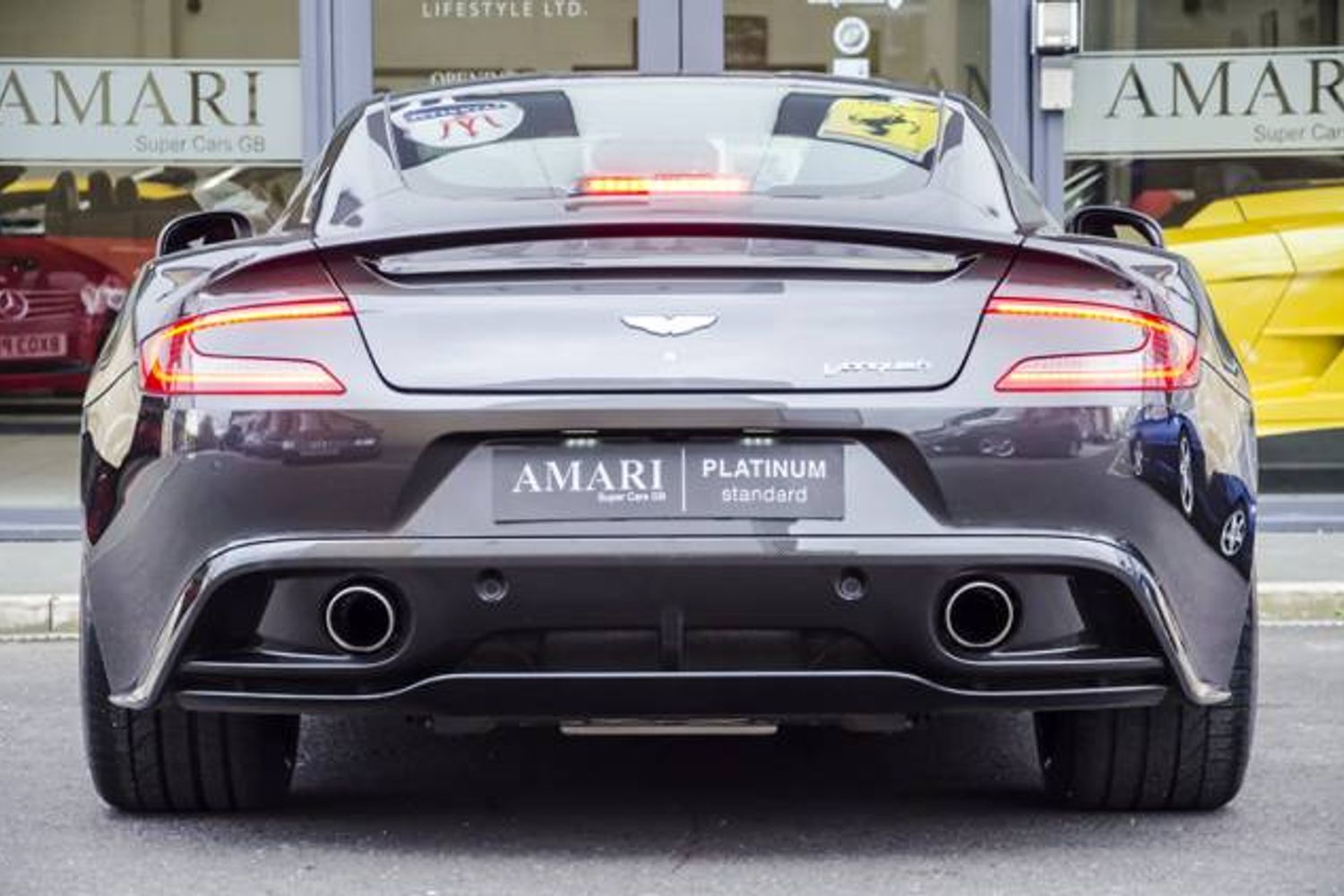 ASTON MARTIN VANQUISH COUPE V12 2+2 Touchtronic Auto
