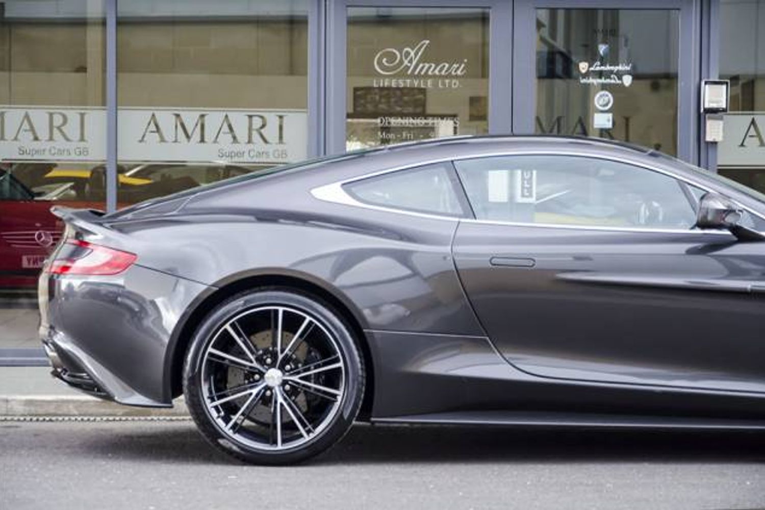 ASTON MARTIN VANQUISH COUPE V12 2+2 Touchtronic Auto