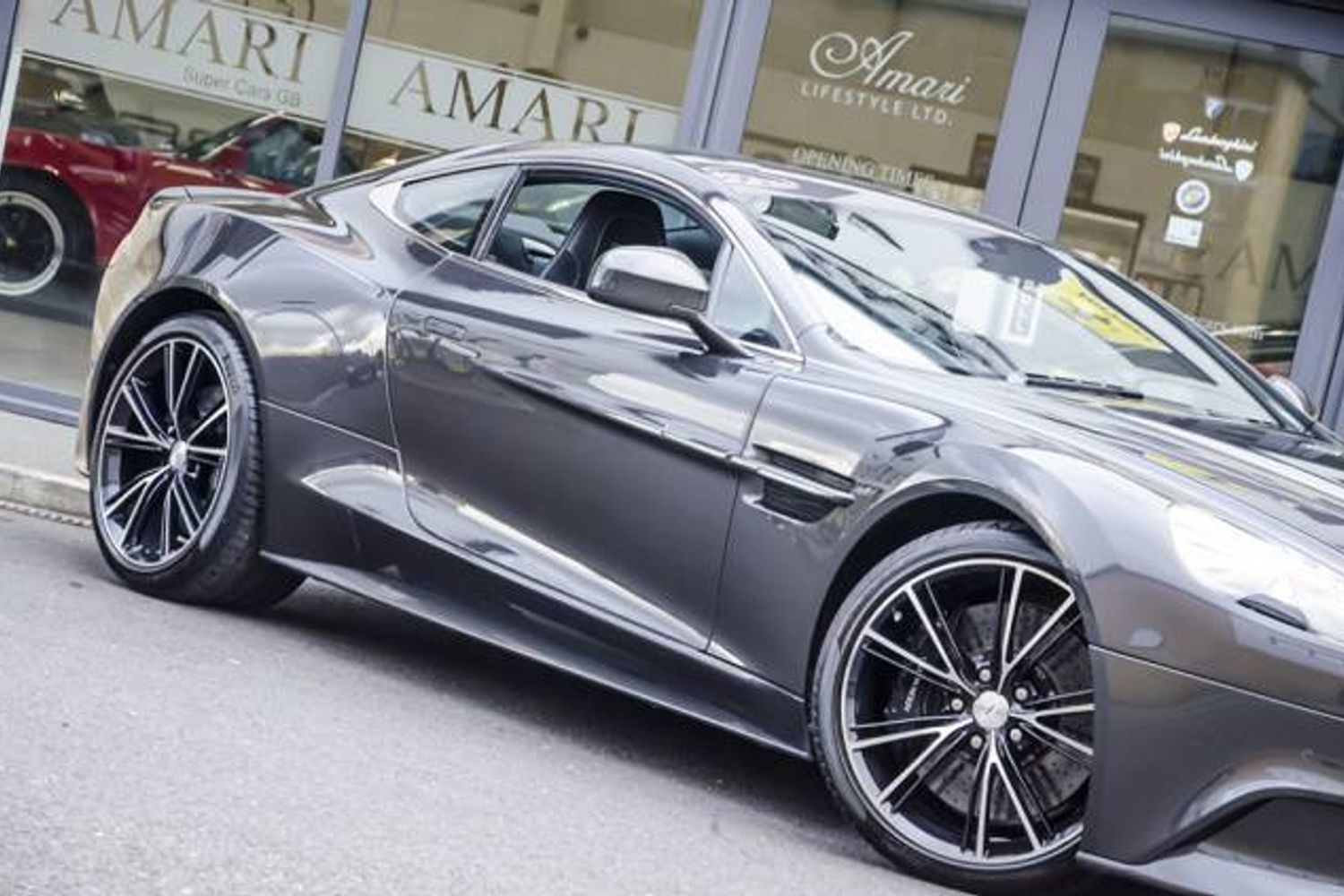 ASTON MARTIN VANQUISH COUPE V12 2+2 Touchtronic Auto