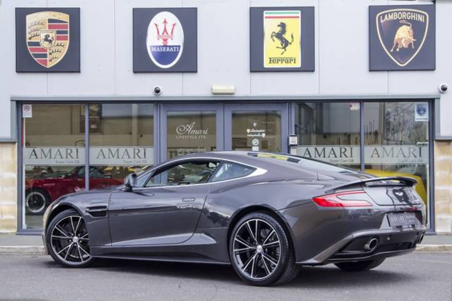 ASTON MARTIN VANQUISH COUPE V12 2+2 Touchtronic Auto