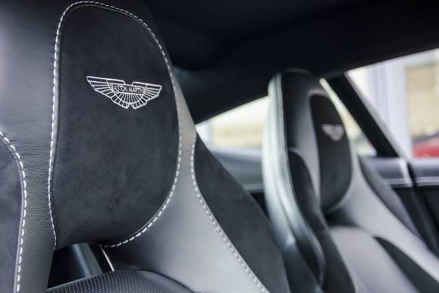 ASTON MARTIN VANQUISH COUPE V12 2+2 Touchtronic Auto