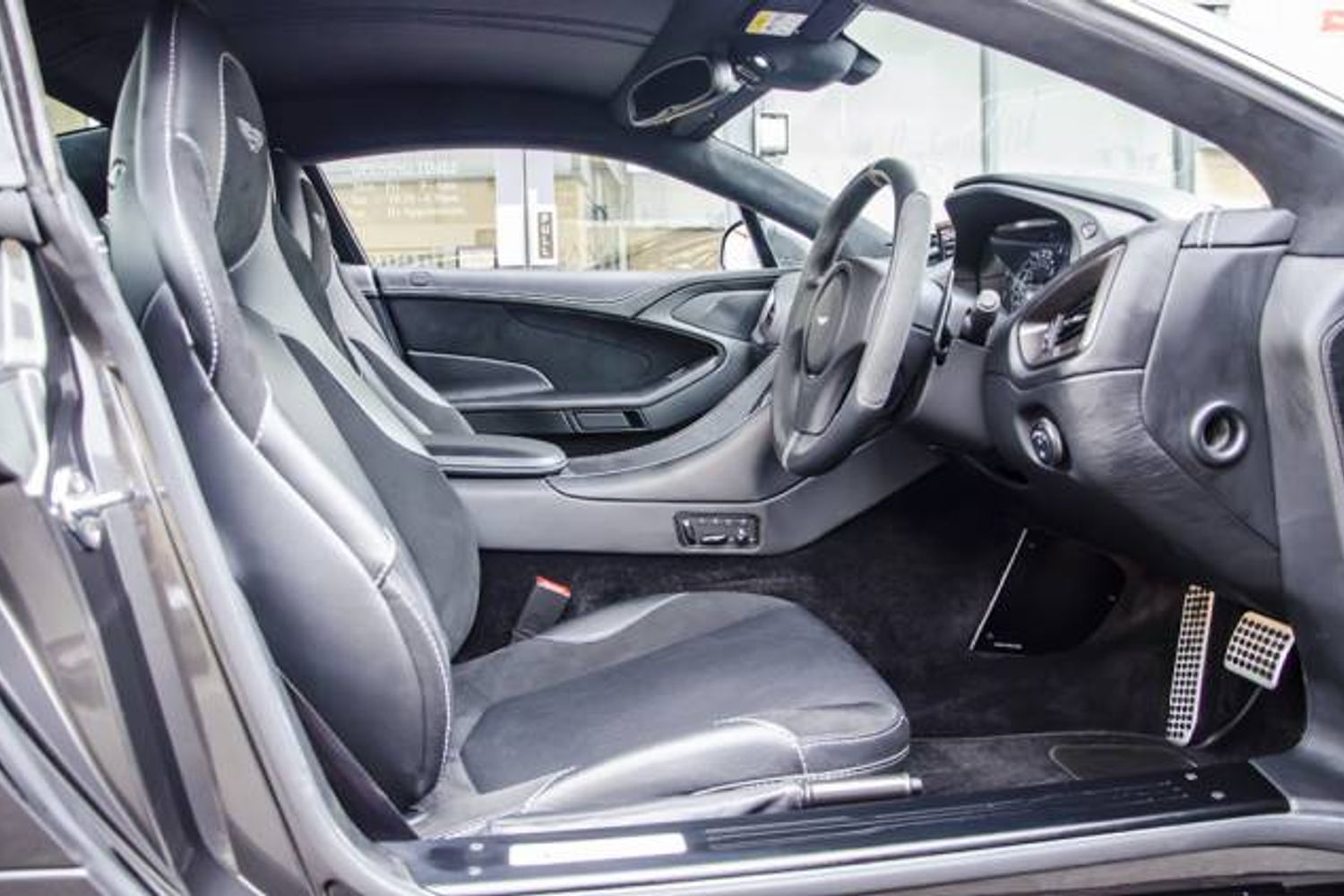 ASTON MARTIN VANQUISH COUPE V12 2+2 Touchtronic Auto