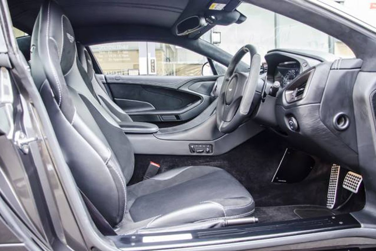 ASTON MARTIN VANQUISH COUPE V12 2+2 Touchtronic Auto