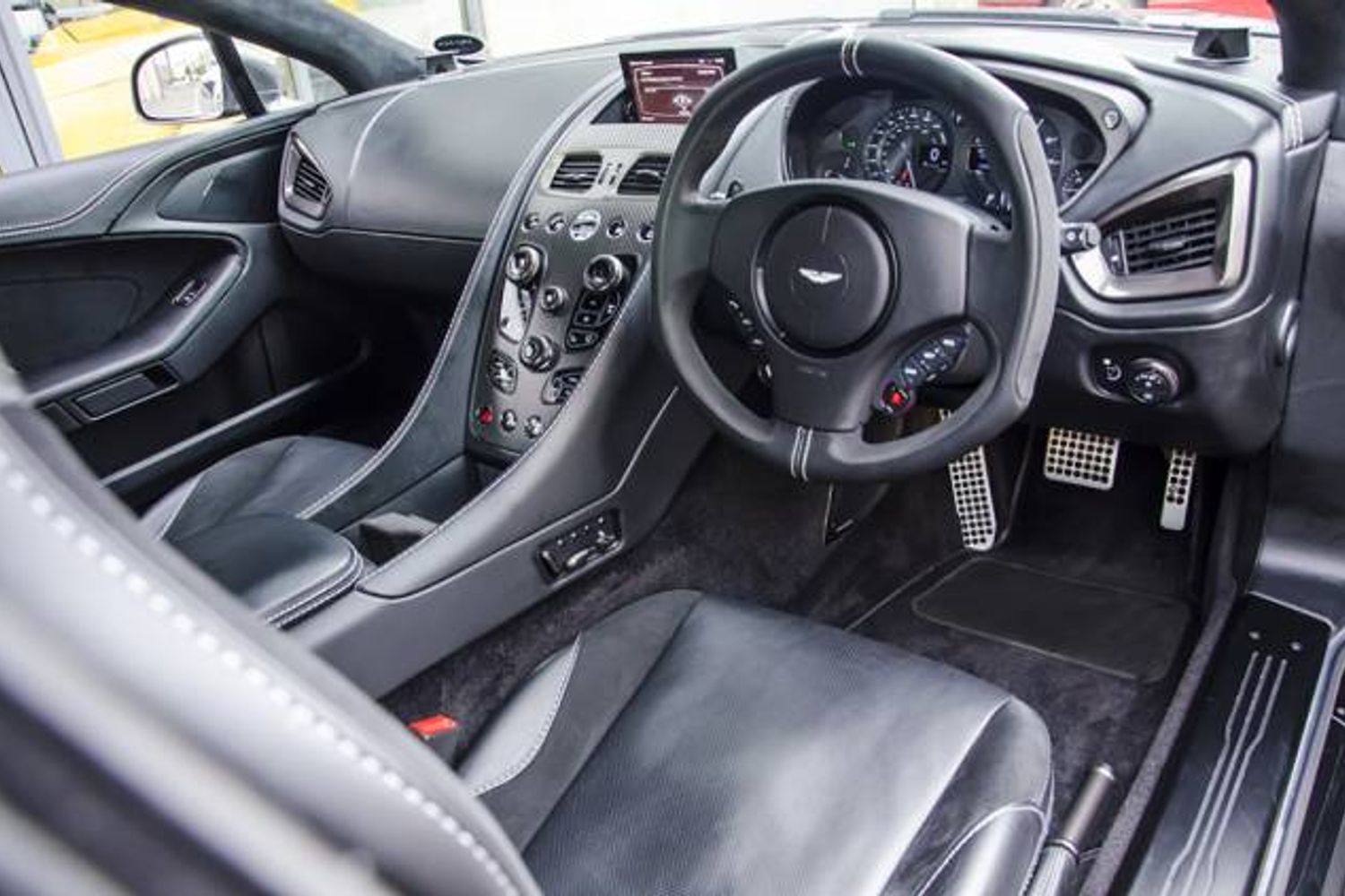 ASTON MARTIN VANQUISH COUPE V12 2+2 Touchtronic Auto
