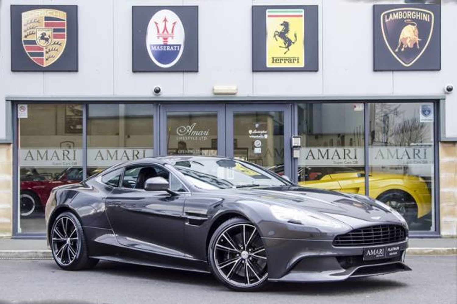 ASTON MARTIN VANQUISH COUPE V12 2+2 Touchtronic Auto
