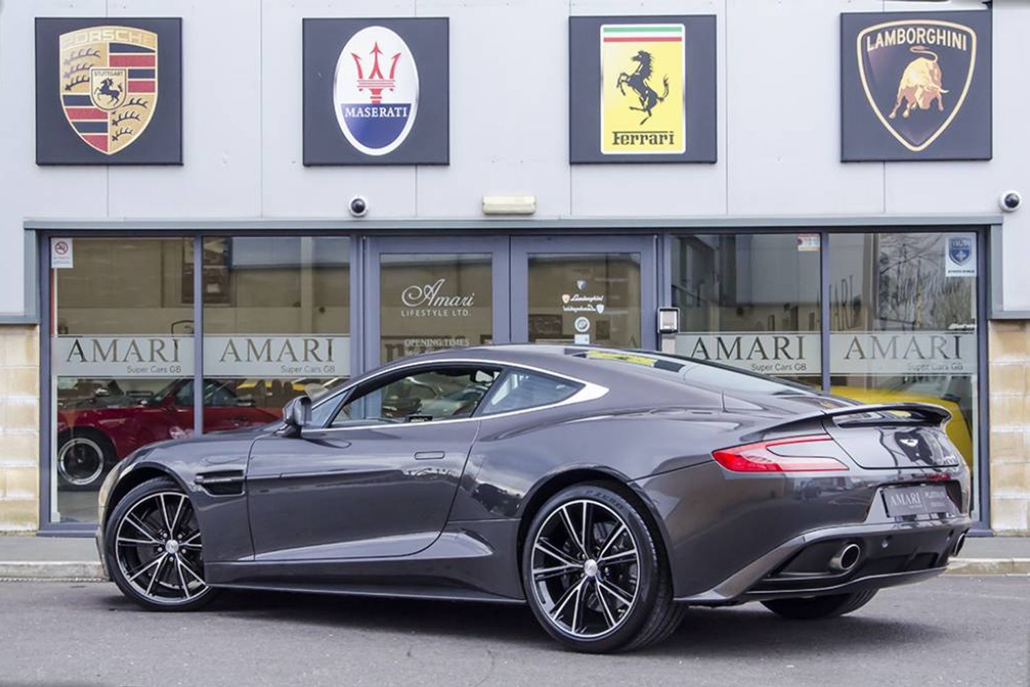 ASTON MARTIN VANQUISH COUPE V12 2+2 Touchtronic Auto