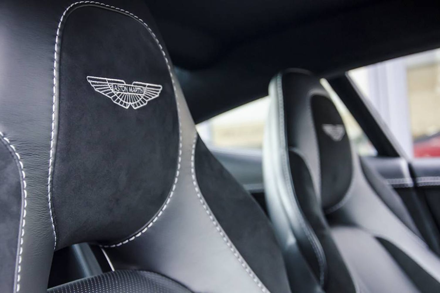 ASTON MARTIN VANQUISH COUPE V12 2+2 Touchtronic Auto