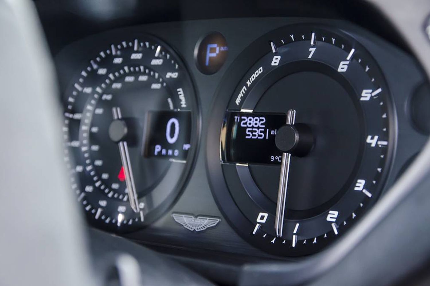 ASTON MARTIN VANQUISH COUPE V12 2+2 Touchtronic Auto