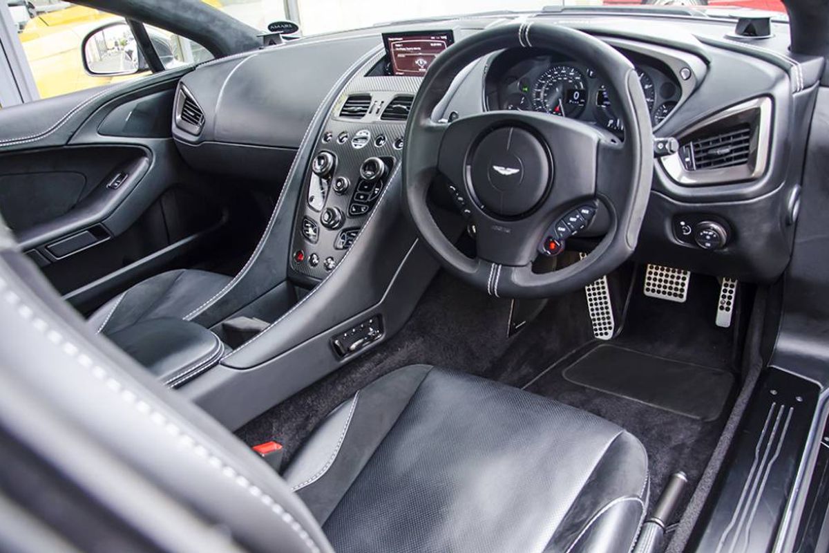 ASTON MARTIN VANQUISH COUPE V12 2+2 Touchtronic Auto
