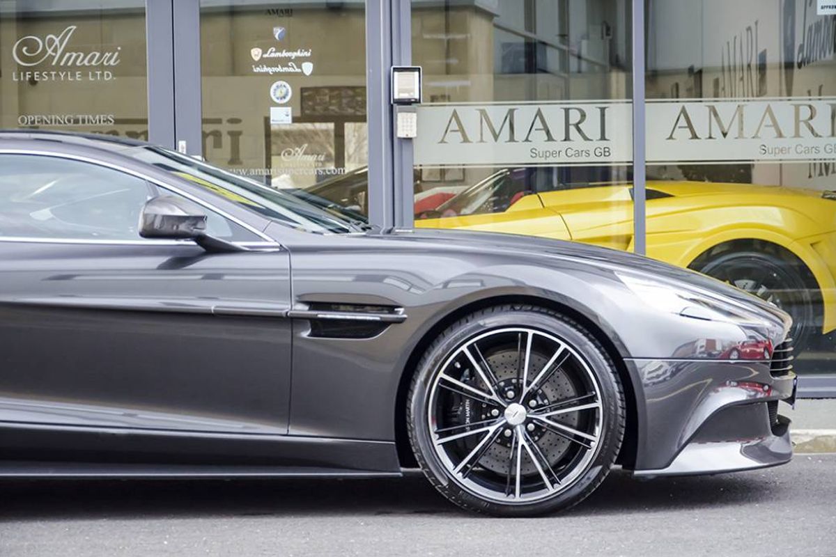 ASTON MARTIN VANQUISH COUPE V12 2+2 Touchtronic Auto
