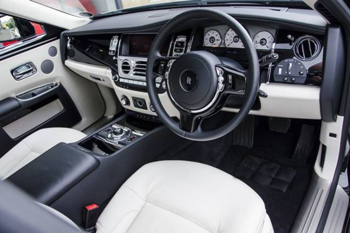 ROLLS-ROYCE GHOST SALOON 4dr Auto