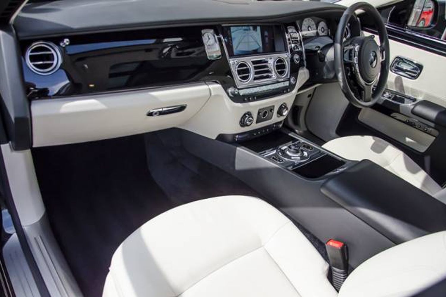 ROLLS-ROYCE GHOST SALOON 4dr Auto