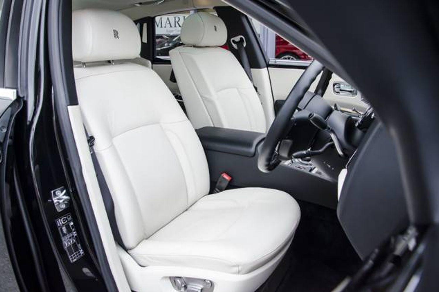 ROLLS-ROYCE GHOST SALOON 4dr Auto