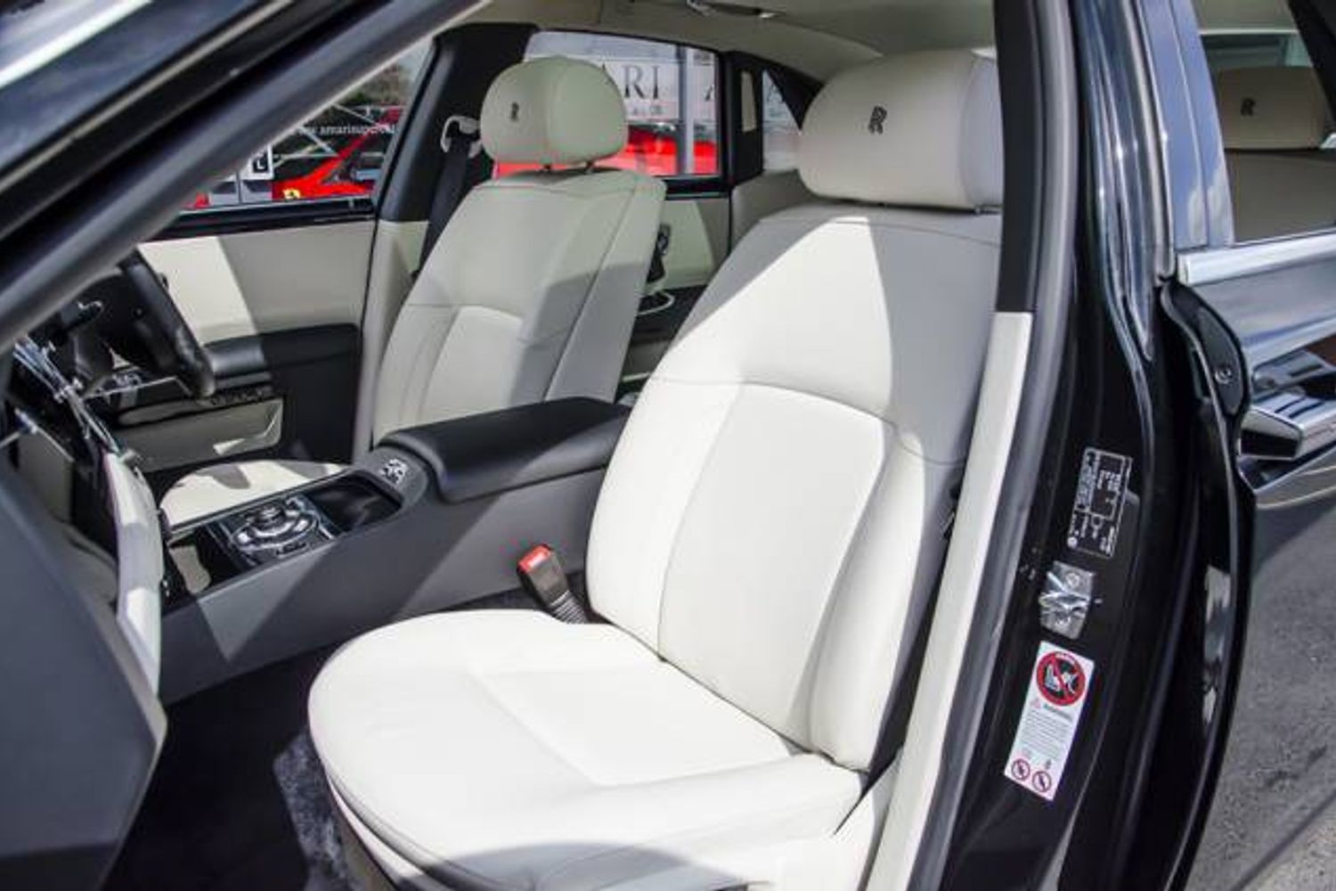 ROLLS-ROYCE GHOST SALOON 4dr Auto