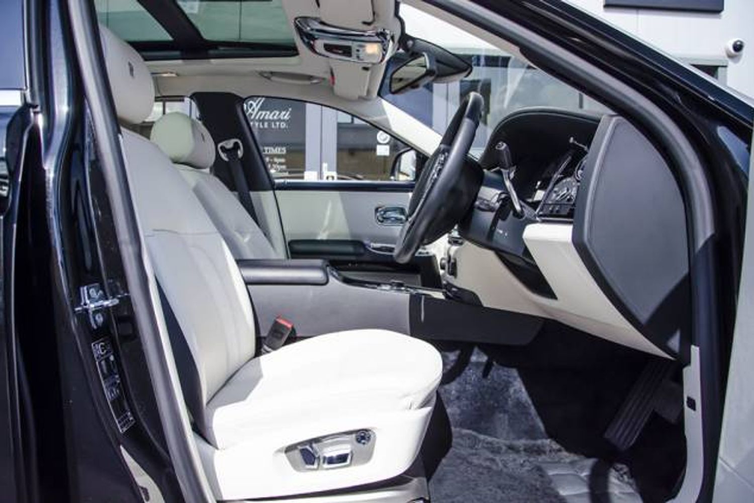 ROLLS-ROYCE GHOST SALOON 4dr Auto