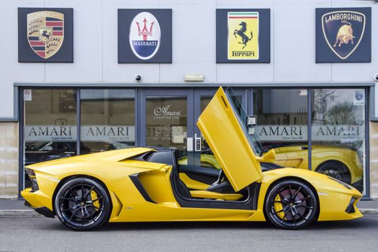 LAMBORGHINI AVENTADOR ROADSTER LP 700-4 ISR