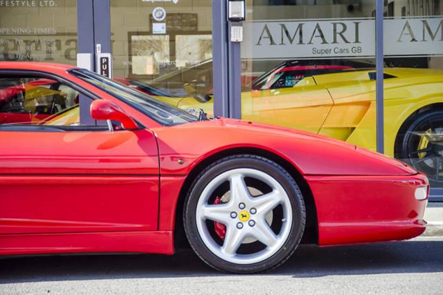 FERRARI F355 COUPE Berlinetta