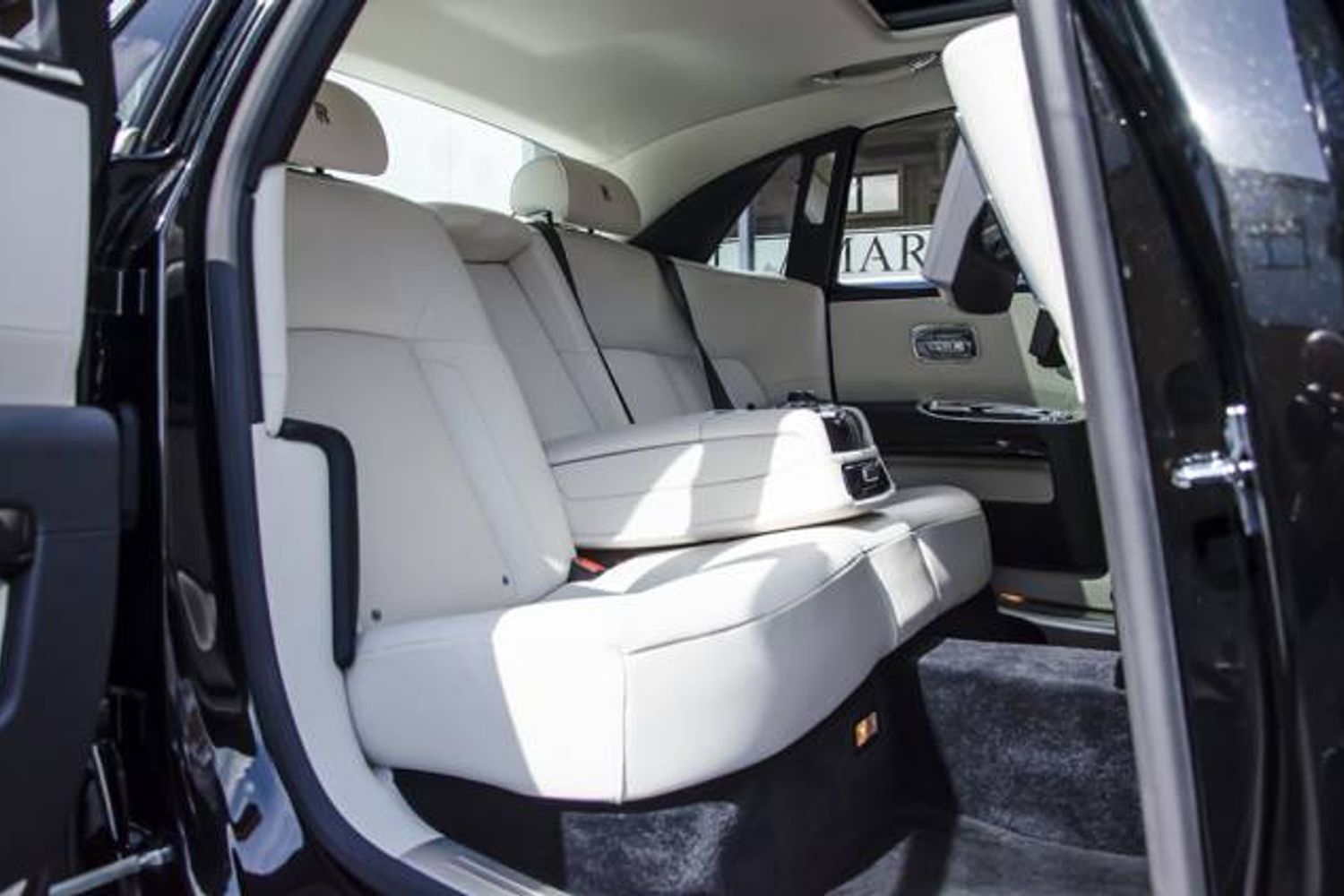 ROLLS-ROYCE GHOST SALOON 4dr Auto